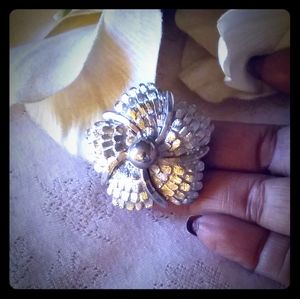 Vintage Floral Pinwheel Design Dress/Scarf Clip